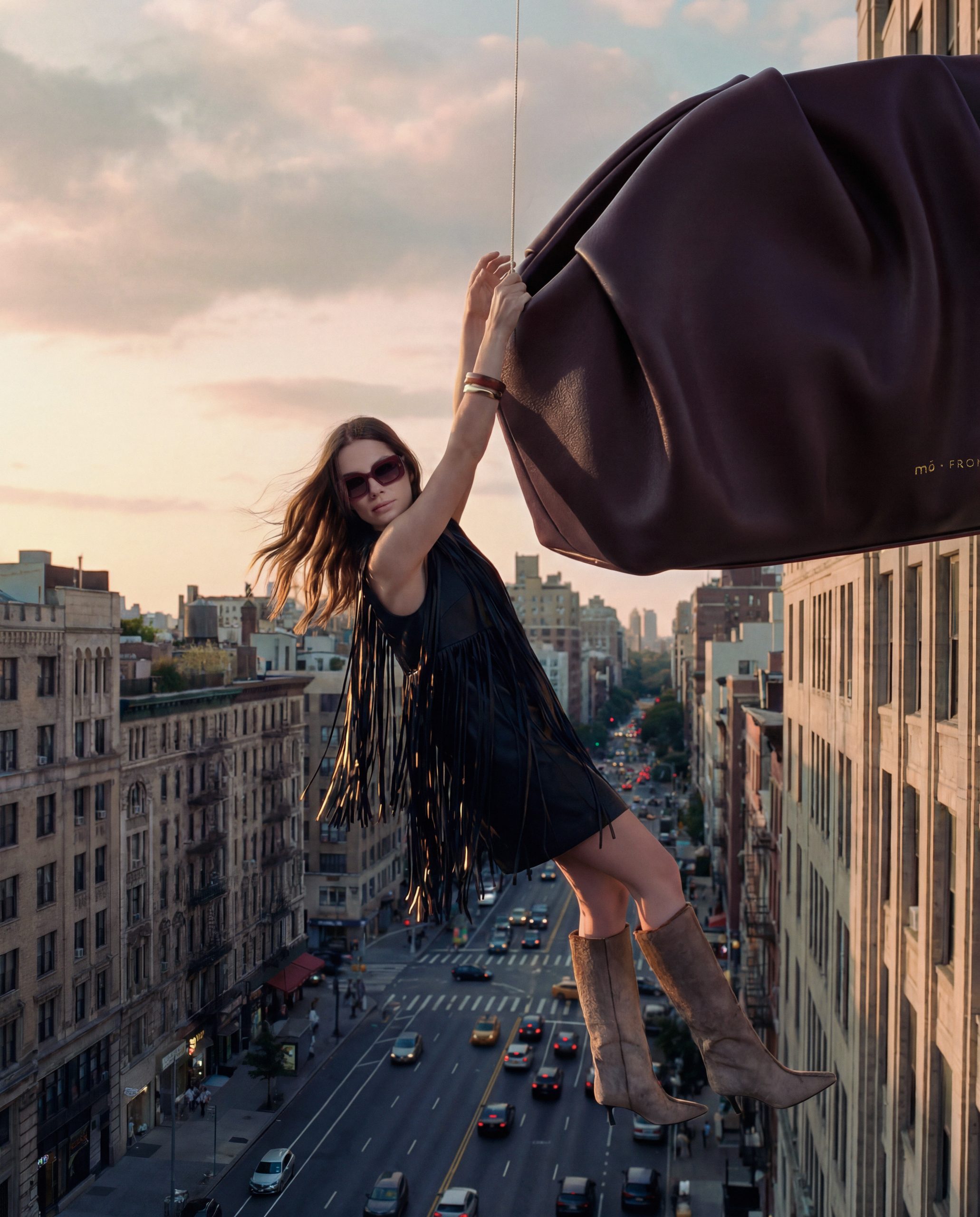 MO FRONTROW - Image 3