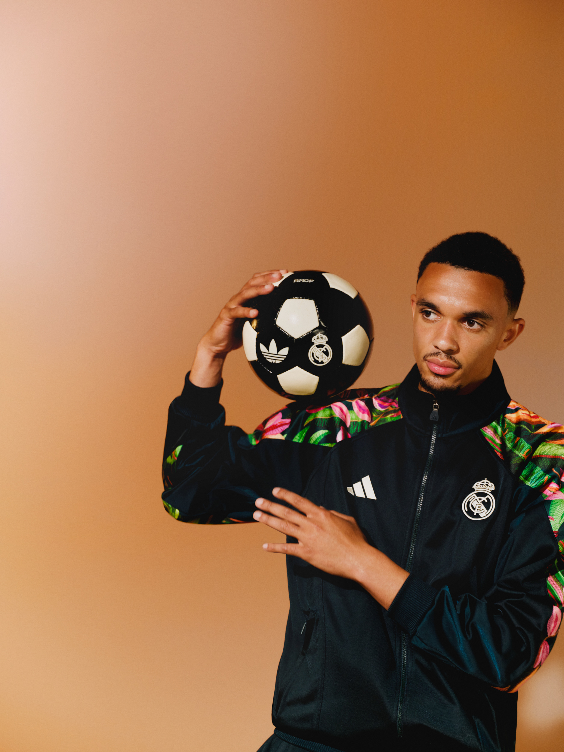 REAL MADRID X ADIDAS X FARMRIO - Image 17